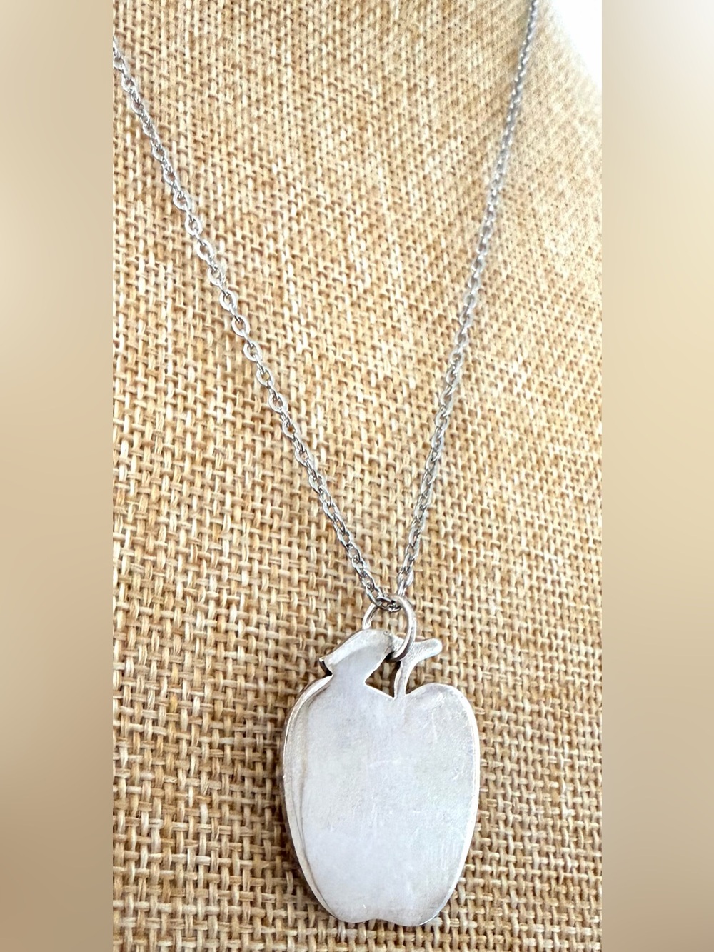 TIFFANY & CO. Vintage Sterling Silver Apple Pendant Necklace 19”